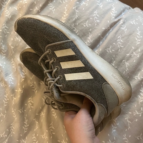 Adidas work out shoes - Picture 1 of 3
